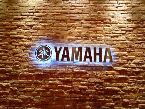背發(fā)光精品字(雅馬哈)